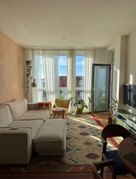 Nachmieter gesucht: 2-Zimmer Penthouse-Wohnung mit Balkon in Friedrichshain — photo 1